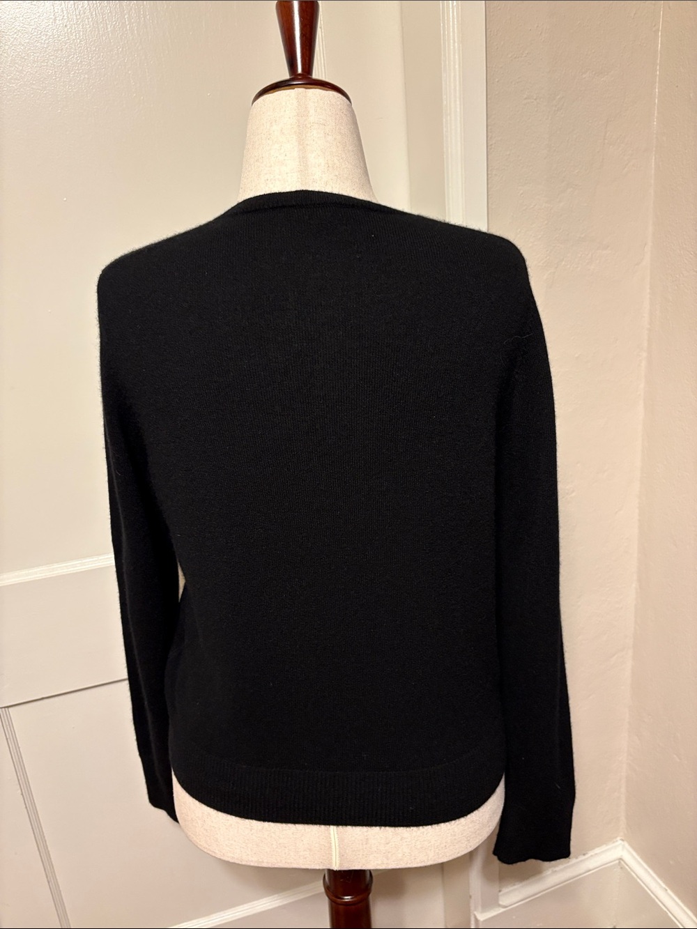 Ann Taylor 100% Cashmere Black Button-Up Crew-Neck Cardigan - Picture 7 of 8
